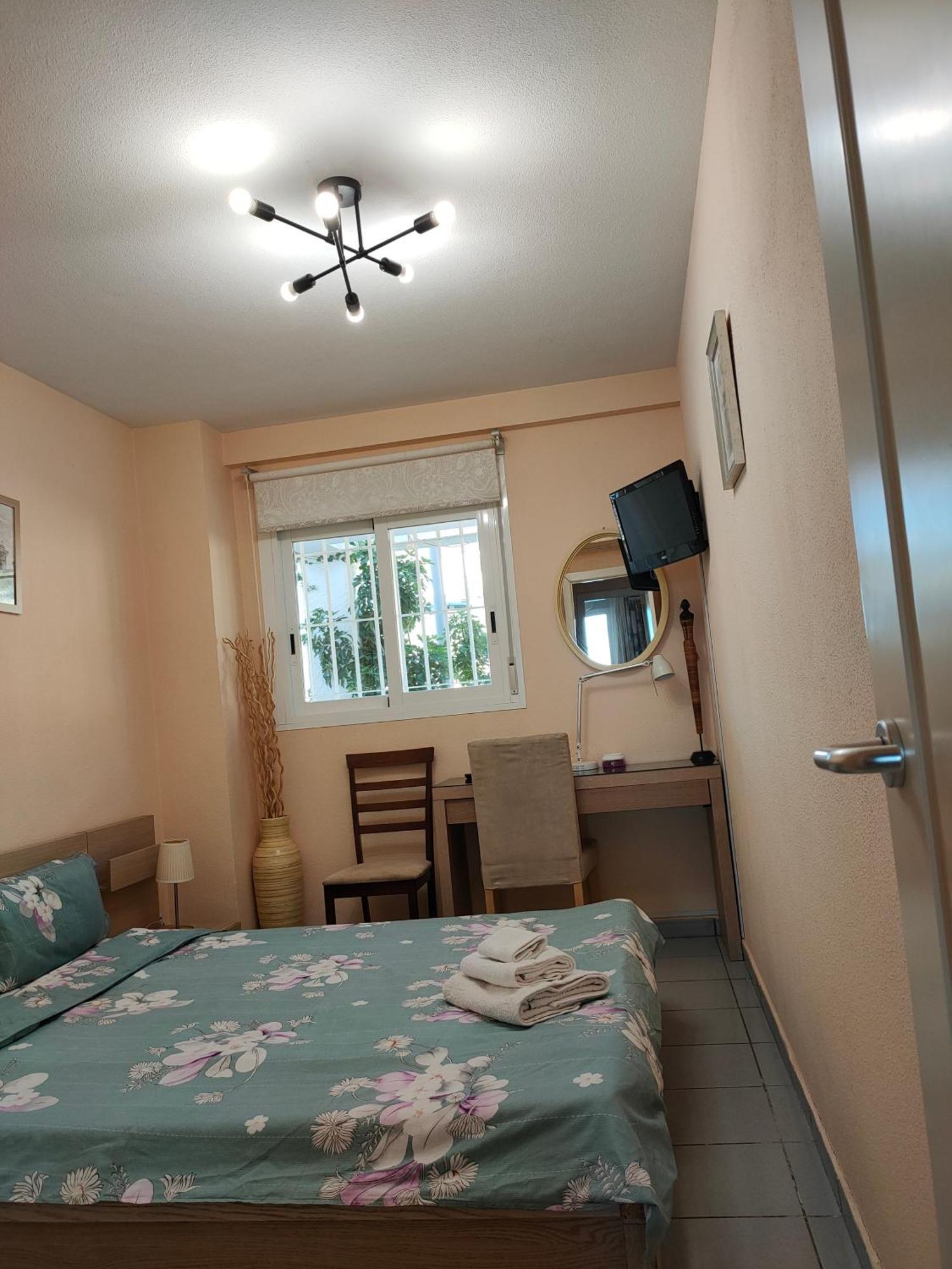 Piso En La Primera Linea Del Mar Con 2 Dormitorios Μπένιντορμ Εξωτερικό φωτογραφία